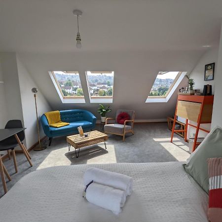 *Large Unique Retro Private Attic & Bathroom* Brighton Ngoại thất bức ảnh