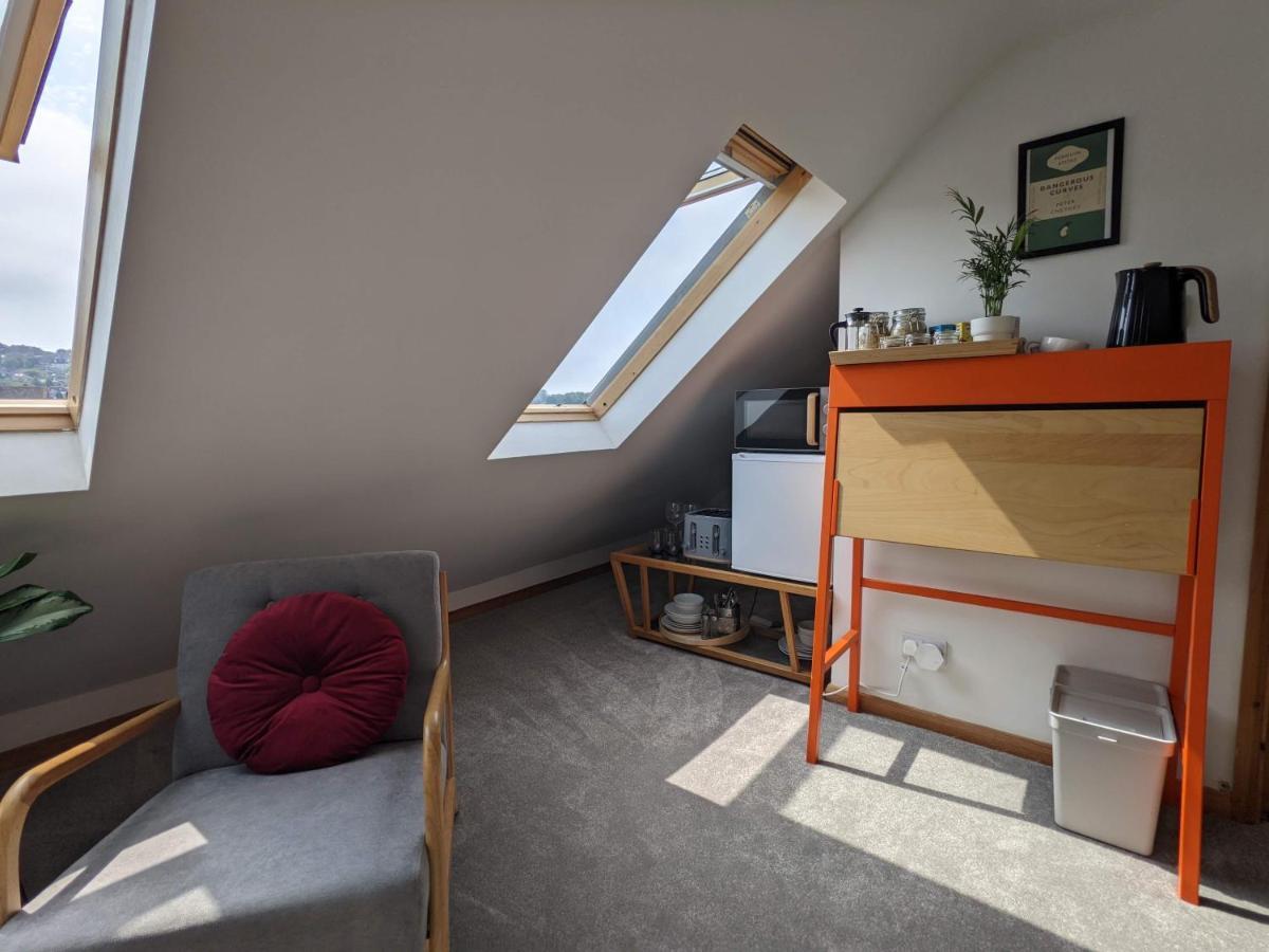 *Large Unique Retro Private Attic & Bathroom* Brighton Ngoại thất bức ảnh