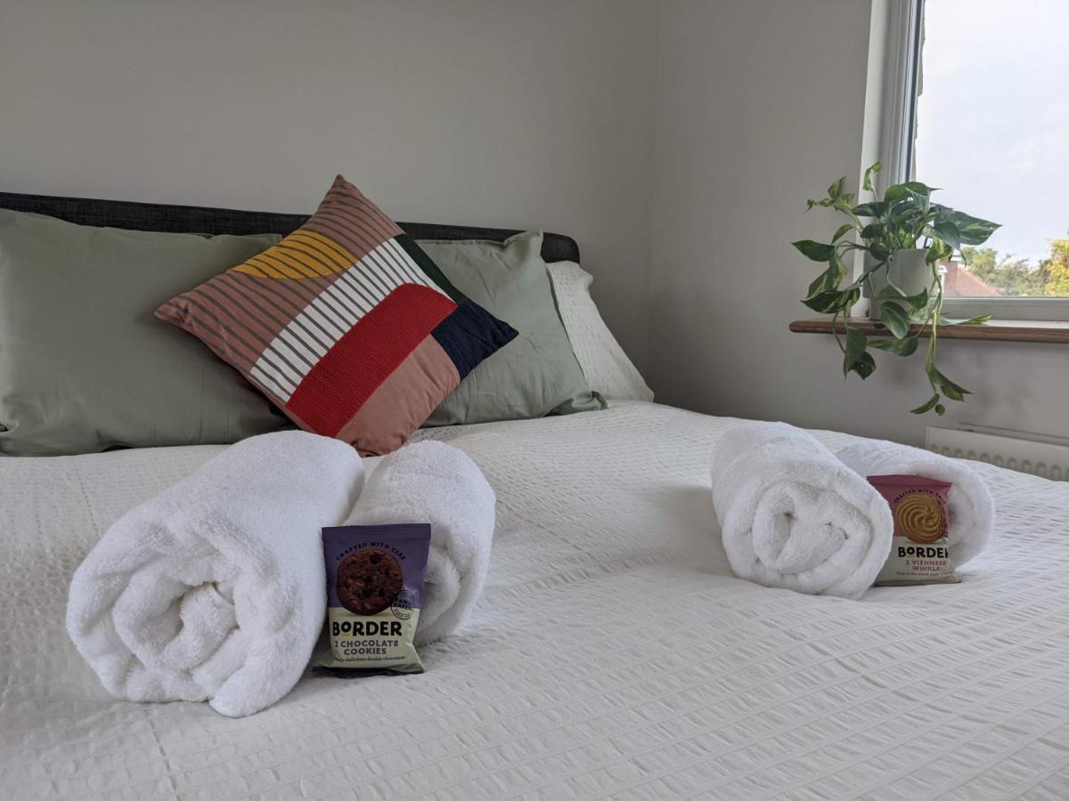*Large Unique Retro Private Attic & Bathroom* Brighton Ngoại thất bức ảnh