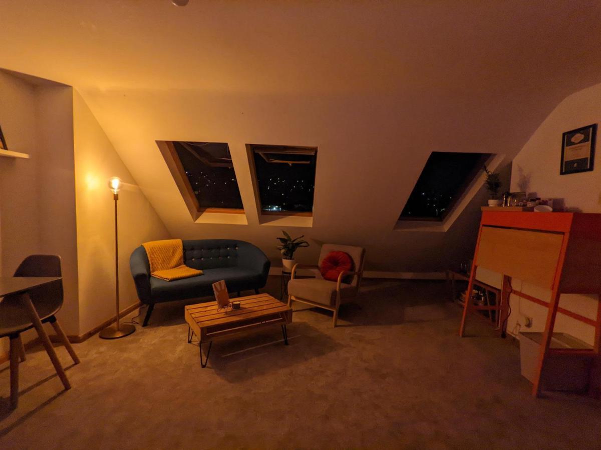 *Large Unique Retro Private Attic & Bathroom* Brighton Ngoại thất bức ảnh